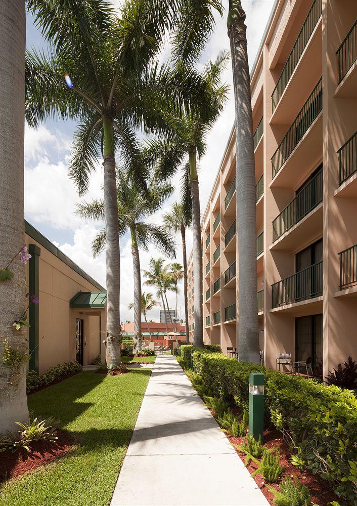 Courtyard By Marriott Fort Lauderdale East / Lauderdale-By-The-Sea Exterior foto